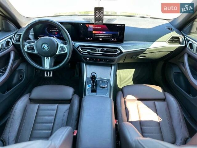 Зеленый БМВ i4, объемом двигателя 0 л и пробегом 13 тыс. км за 38500 $, фото 5 на Automoto.ua
