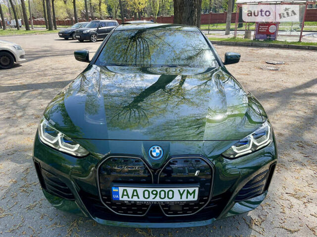 Зеленый БМВ i4, объемом двигателя 0 л и пробегом 13 тыс. км за 58500 $, фото 7 на Automoto.ua