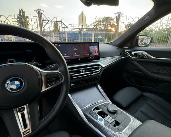 Зелений БМВ i4, об'ємом двигуна 0 л та пробігом 12 тис. км за 48500 $, фото 33 на Automoto.ua