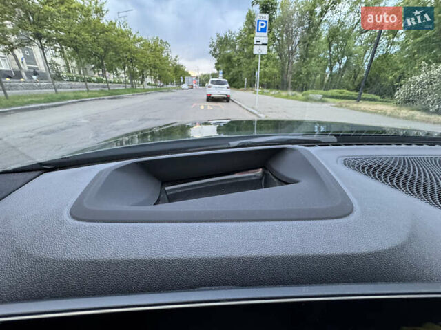 Зеленый БМВ i4, объемом двигателя 0 л и пробегом 27 тыс. км за 45900 $, фото 18 на Automoto.ua