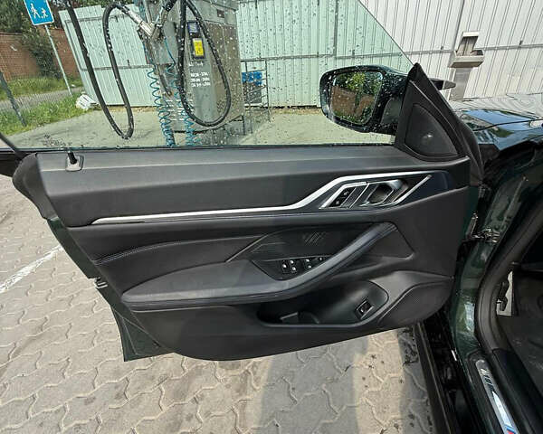 Зеленый БМВ i4, объемом двигателя 0 л и пробегом 4 тыс. км за 44300 $, фото 5 на Automoto.ua