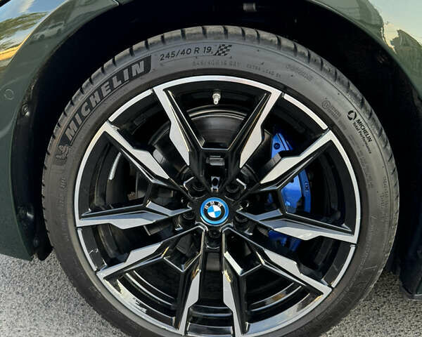 Зелений БМВ i4, об'ємом двигуна 0 л та пробігом 12 тис. км за 48500 $, фото 44 на Automoto.ua