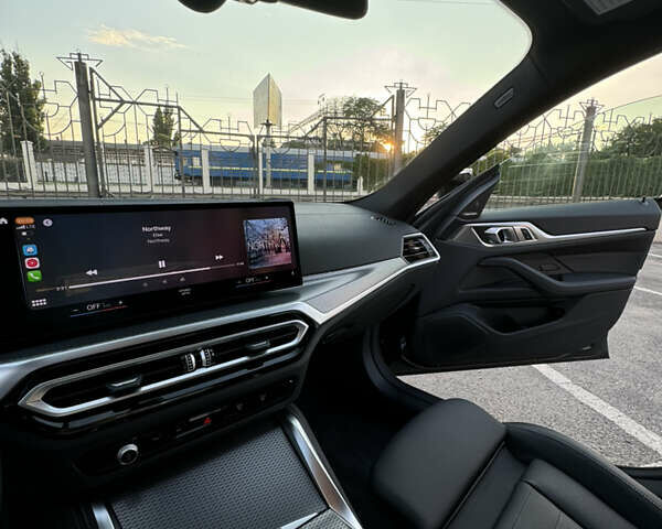 Зелений БМВ i4, об'ємом двигуна 0 л та пробігом 12 тис. км за 48500 $, фото 36 на Automoto.ua