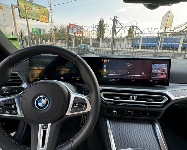 Зелений БМВ i4, об'ємом двигуна 0 л та пробігом 12 тис. км за 48500 $, фото 35 на Automoto.ua