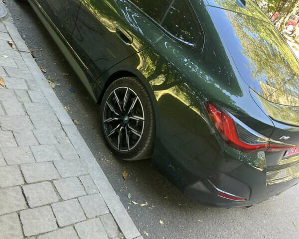 Зеленый БМВ i4, объемом двигателя 0 л и пробегом 7 тыс. км за 35950 $, фото 7 на Automoto.ua