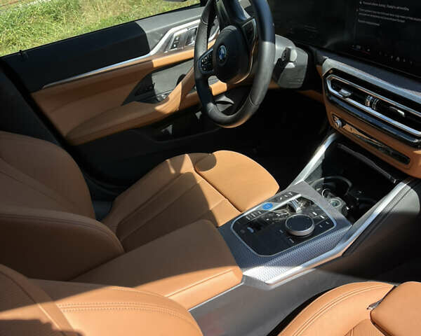 Зеленый БМВ i4, объемом двигателя 0 л и пробегом 7 тыс. км за 35950 $, фото 9 на Automoto.ua