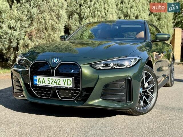 Зеленый БМВ i4, объемом двигателя 0 л и пробегом 8 тыс. км за 59500 $, фото 6 на Automoto.ua