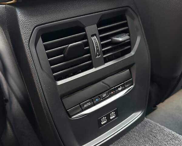 Зелений БМВ i4, об'ємом двигуна 0 л та пробігом 4 тис. км за 49990 $, фото 11 на Automoto.ua