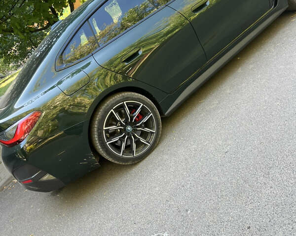 Зеленый БМВ i4, объемом двигателя 0 л и пробегом 7 тыс. км за 35950 $, фото 5 на Automoto.ua