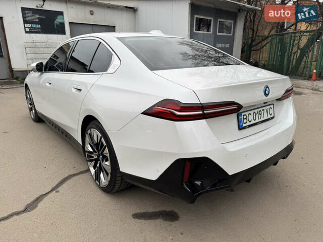 Білий БМВ i5, об'ємом двигуна 0 л та пробігом 10 тис. км за 57000 $, фото 6 на Automoto.ua