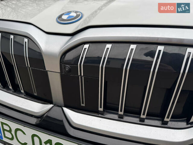 Білий БМВ i5, об'ємом двигуна 0 л та пробігом 10 тис. км за 57000 $, фото 7 на Automoto.ua