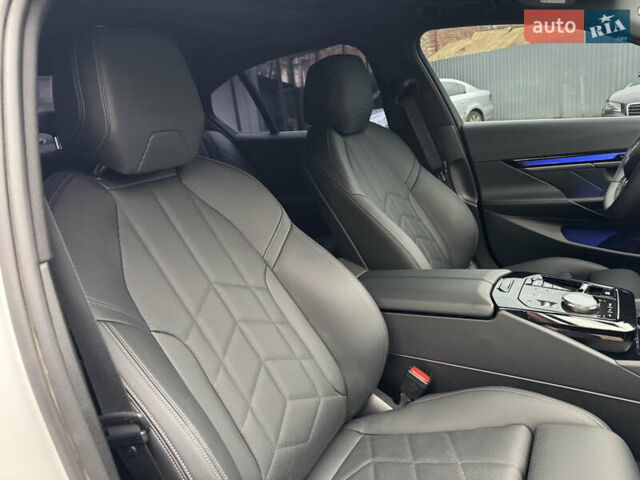 Білий БМВ i5, об'ємом двигуна 0 л та пробігом 10 тис. км за 57000 $, фото 19 на Automoto.ua