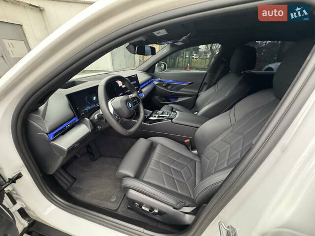 Білий БМВ i5, об'ємом двигуна 0 л та пробігом 10 тис. км за 57000 $, фото 12 на Automoto.ua