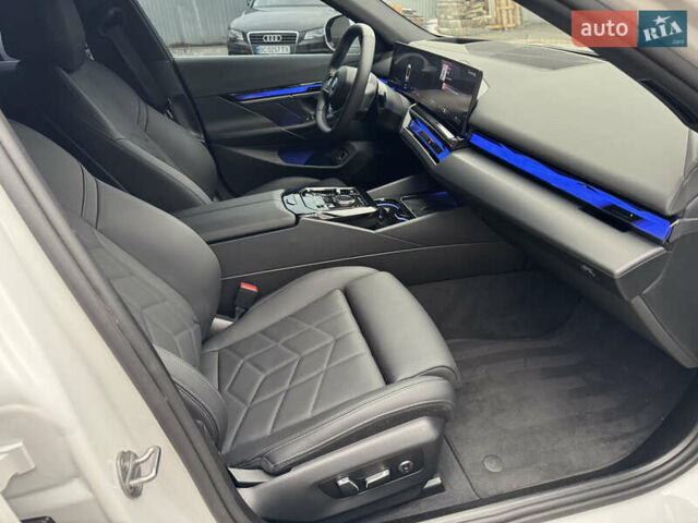 Білий БМВ i5, об'ємом двигуна 0 л та пробігом 10 тис. км за 57000 $, фото 18 на Automoto.ua
