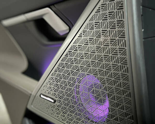 Белый БМВ i5, объемом двигателя 0 л и пробегом 7 тыс. км за 57000 $, фото 19 на Automoto.ua