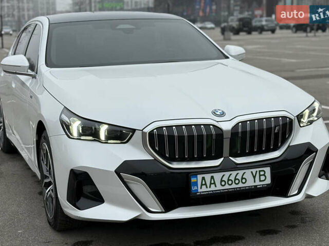 Белый БМВ i5, объемом двигателя 0 л и пробегом 12 тыс. км за 43999 $, фото 28 на Automoto.ua
