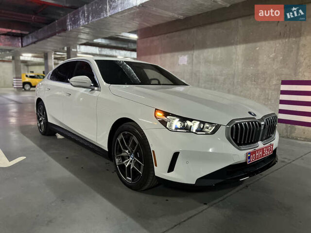 Белый БМВ i5, объемом двигателя 0 л и пробегом 7 тыс. км за 57000 $, фото 4 на Automoto.ua