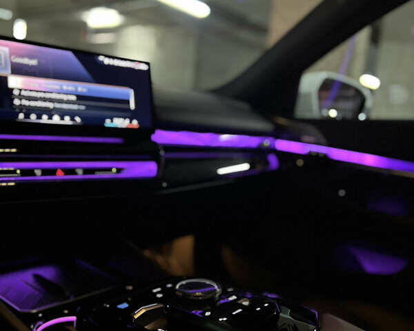 Белый БМВ i5, объемом двигателя 0 л и пробегом 7 тыс. км за 57000 $, фото 15 на Automoto.ua