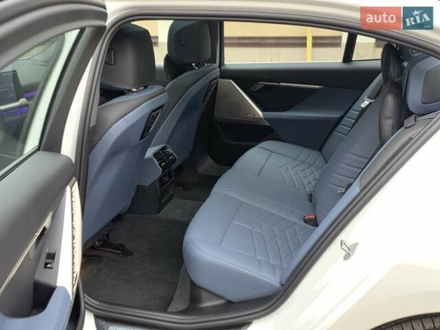 Белый БМВ i5, объемом двигателя 0 л и пробегом 3 тыс. км за 49999 $, фото 33 на Automoto.ua