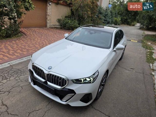 Белый БМВ i5, объемом двигателя 0 л и пробегом 3 тыс. км за 49999 $, фото 23 на Automoto.ua