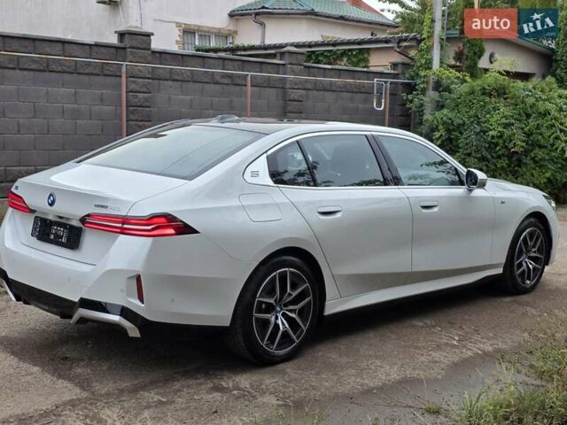 Белый БМВ i5, объемом двигателя 0 л и пробегом 3 тыс. км за 49999 $, фото 15 на Automoto.ua