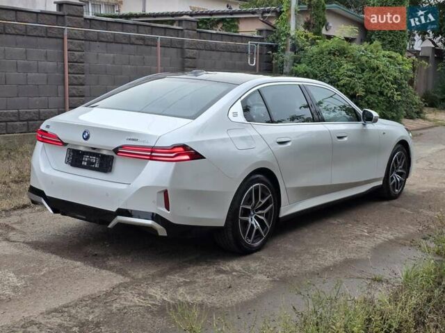 Белый БМВ i5, объемом двигателя 0 л и пробегом 3 тыс. км за 49999 $, фото 14 на Automoto.ua