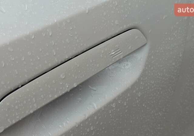 Белый БМВ i5, объемом двигателя 0 л и пробегом 11 тыс. км за 43999 $, фото 19 на Automoto.ua