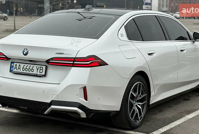 Белый БМВ i5, объемом двигателя 0 л и пробегом 12 тыс. км за 43999 $, фото 19 на Automoto.ua