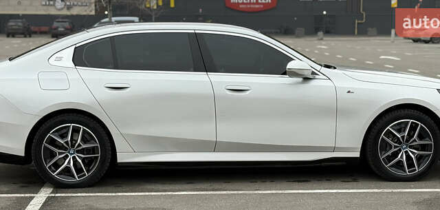 Белый БМВ i5, объемом двигателя 0 л и пробегом 12 тыс. км за 43999 $, фото 22 на Automoto.ua