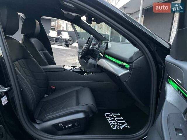 Черный БМВ i5, объемом двигателя 0 л и пробегом 11 тыс. км за 59900 $, фото 63 на Automoto.ua