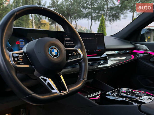 Черный БМВ i5, объемом двигателя 0 л и пробегом 32 тыс. км за 57000 $, фото 25 на Automoto.ua