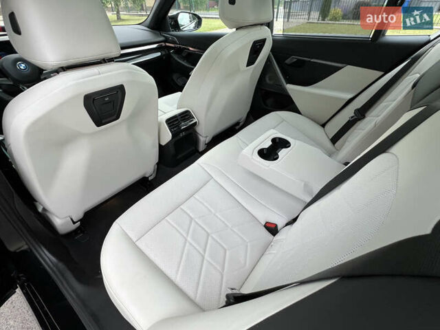 Черный БМВ i5, объемом двигателя 0 л и пробегом 1 тыс. км за 74000 $, фото 11 на Automoto.ua