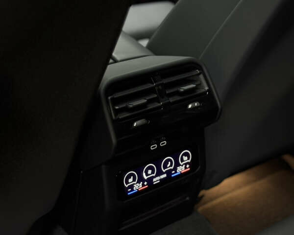 Чорний БМВ i5, об'ємом двигуна 0 л та пробігом 8 тис. км за 77000 $, фото 38 на Automoto.ua