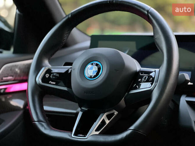 Черный БМВ i5, объемом двигателя 0 л и пробегом 32 тыс. км за 57000 $, фото 16 на Automoto.ua