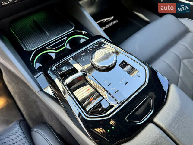 Чорний БМВ i5, об'ємом двигуна 0 л та пробігом 10 тис. км за 61900 $, фото 24 на Automoto.ua