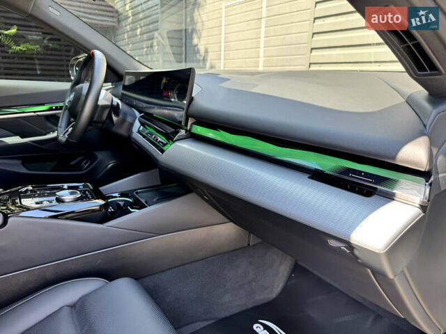 Чорний БМВ i5, об'ємом двигуна 0 л та пробігом 10 тис. км за 61900 $, фото 30 на Automoto.ua