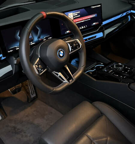 Чорний БМВ i5, об'ємом двигуна 0 л та пробігом 8 тис. км за 77000 $, фото 1 на Automoto.ua