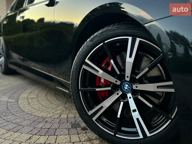 Черный БМВ i5, объемом двигателя 0 л и пробегом 32 тыс. км за 57000 $, фото 33 на Automoto.ua