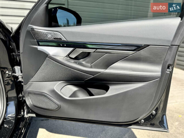 Чорний БМВ i5, об'ємом двигуна 0 л та пробігом 10 тис. км за 61900 $, фото 41 на Automoto.ua