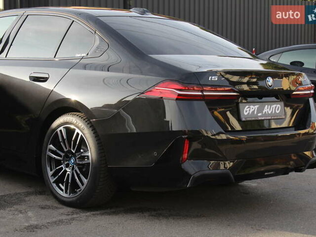 Черный БМВ i5, объемом двигателя 0 л и пробегом 1 тыс. км за 69700 $, фото 5 на Automoto.ua