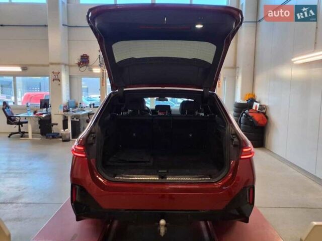 Красный БМВ i5, объемом двигателя 0 л и пробегом 24 тыс. км за 59500 $, фото 2 на Automoto.ua