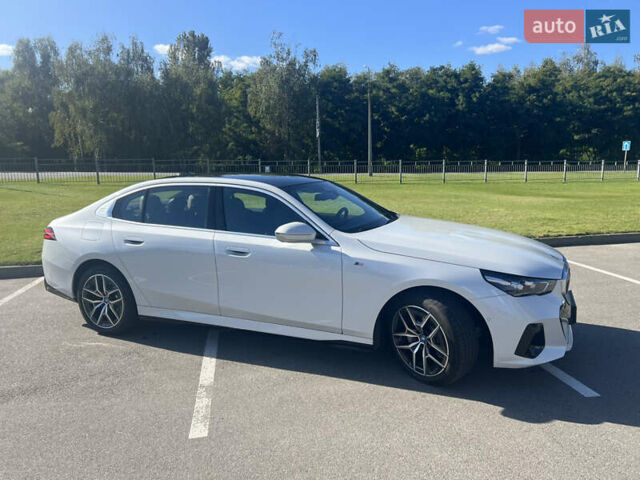 БМВ i5, объемом двигателя 0 л и пробегом 5 тыс. км за 61000 $, фото 2 на Automoto.ua