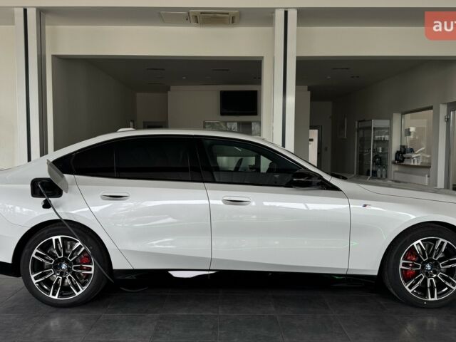 БМВ i5, объемом двигателя 0 л и пробегом 0 тыс. км за 97338 $, фото 4 на Automoto.ua