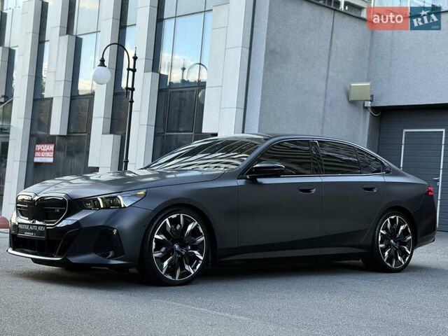 Серый БМВ i5, объемом двигателя 0 л и пробегом 29 тыс. км за 65000 $, фото 15 на Automoto.ua