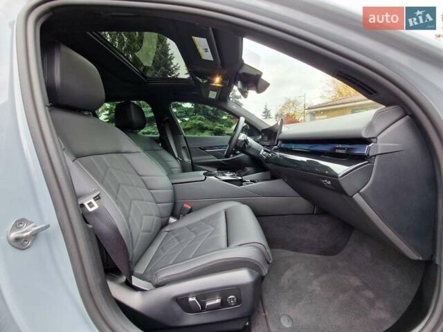 БМВ i5 2023 в Днепре (Днепропетровске) на Automoto.ua Серый БМВ i5, объемом двигателя 0 л и пробегом 9 тыс. км за 81900 $, фото 40 на Automoto.ua