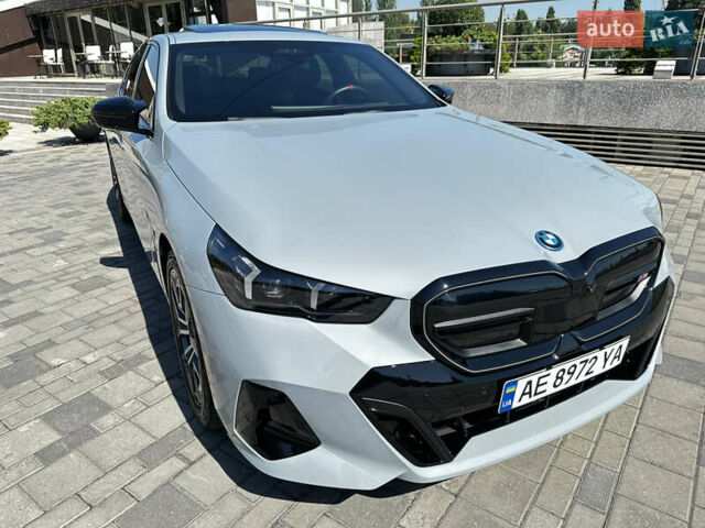 Серый БМВ i5, объемом двигателя 0 л и пробегом 6 тыс. км за 83000 $, фото 36 на Automoto.ua