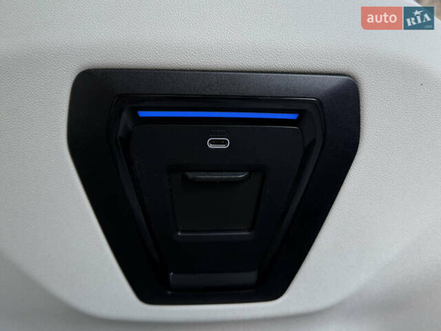 Сірий БМВ i5, об'ємом двигуна 0 л та пробігом 29 тис. км за 65000 $, фото 67 на Automoto.ua