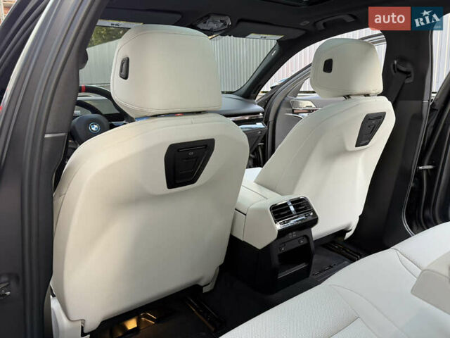 Сірий БМВ i5, об'ємом двигуна 0 л та пробігом 29 тис. км за 65000 $, фото 53 на Automoto.ua