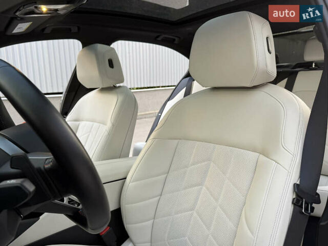 Серый БМВ i5, объемом двигателя 0 л и пробегом 29 тыс. км за 75000 $, фото 44 на Automoto.ua