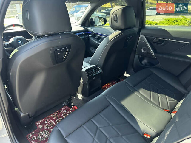 Серый БМВ i5, объемом двигателя 0 л и пробегом 6 тыс. км за 83000 $, фото 13 на Automoto.ua